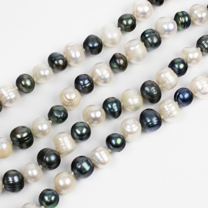Natural Freshwater Black and White Pearl Necklace, 127cm, 147.7g (VAT Only Payable on Buyers Premium)