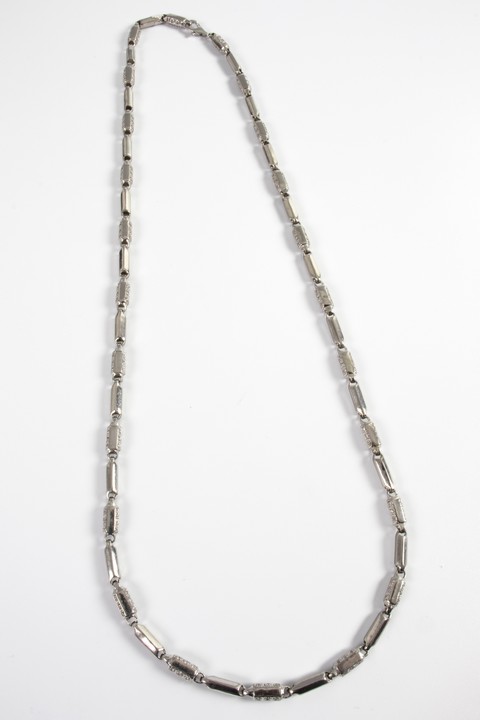 Silver Clear Stone Bullet Link Chain, 72cm, 54.4g. (VAT Only Payable on Buyers Premium)