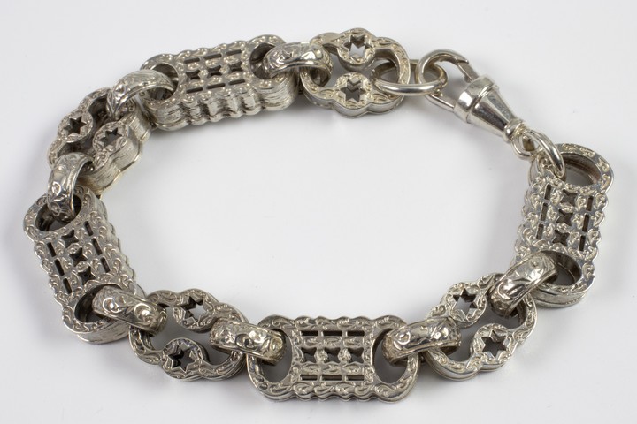 Silver Chunky Stars and Bars Bracelet, 21cm, 43.1g. (VAT Only Payable on Buyers Premium)