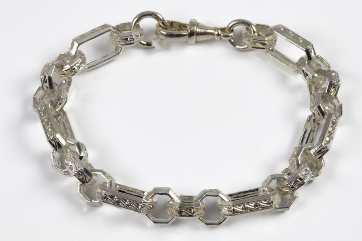 Silver Patterned Hexagonal Link Bracelet, 20cm, 27.2g. (VAT Only Payable on Buyers Premium)