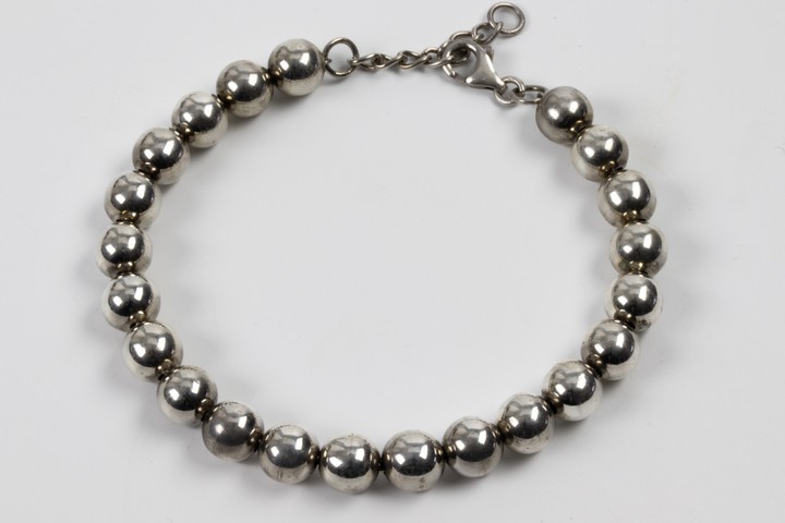 Silver Ball Bracelet, 19cm, 20.6g. (VAT Only Payable on Buyers Premium)
