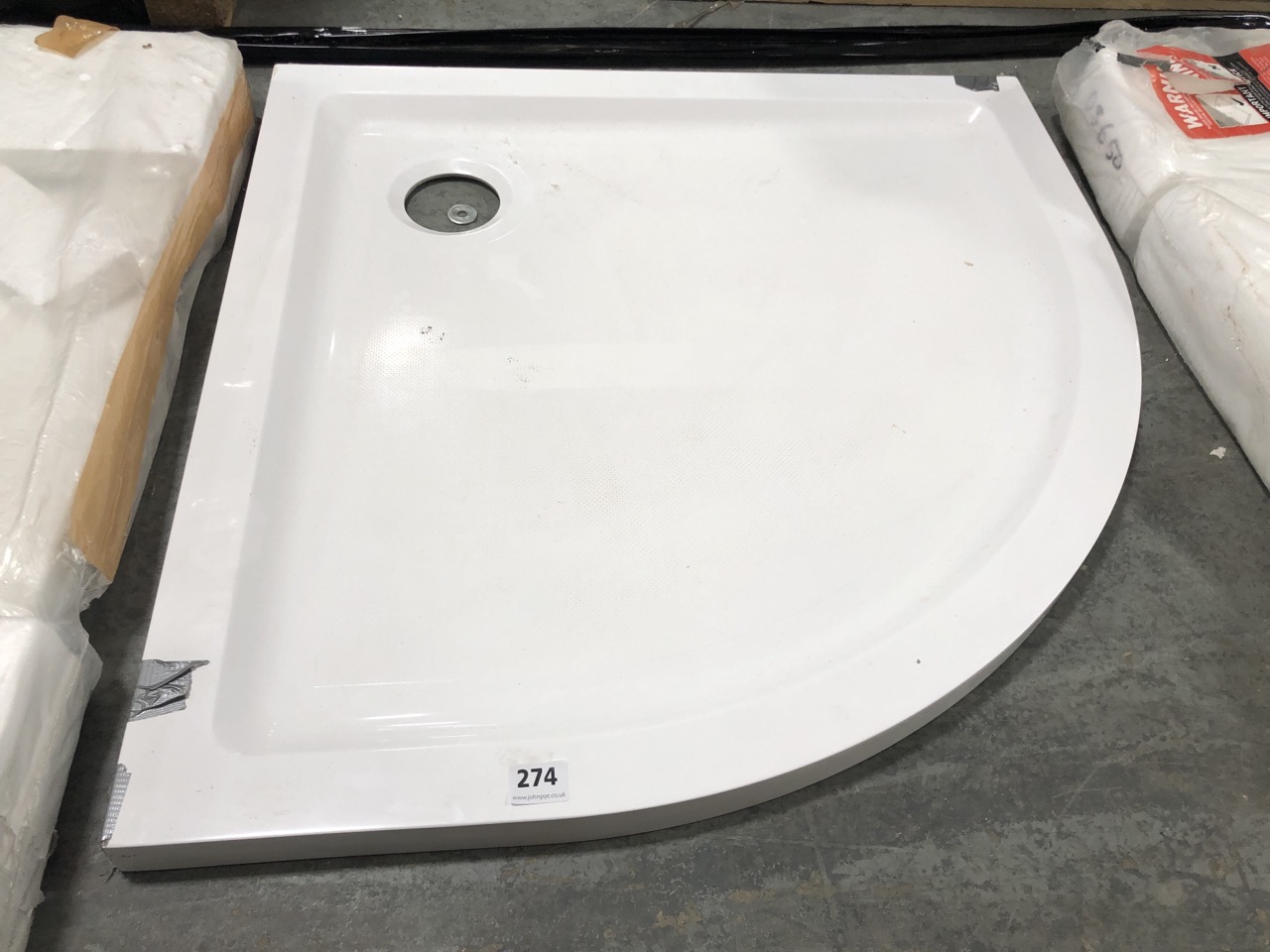 WHITE SHOWER QUADRANT TRAY (COLLECTION OR OPTIONAL DELIVERY)