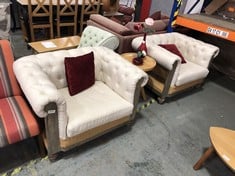 2 X NATURAL UPHOLSTERED FABRIC CHESTERFIELD STYLE ARMCHAIRS TO INCLUDE SMALL ROUND OAK SIDE TABLE (ACCESSORIES INCLUDED) (COLLECTION OR OPTIONAL DELIVERY) (KERBSIDE PALLET DELIVERY)