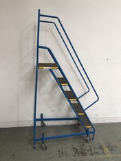 HEAVY DUTY 5 STEP STEEL INDUSTRIAL PORTABLE STEPS WITH HAND RAILS (COLLECTION OR OPTIONAL DELIVERY)