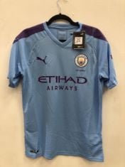 6 X MANCHESTER CITY FOOTBALL TOP, SIZE M. (DELIVERY ONLY)