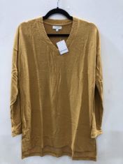 20X ASSORTED ITEMS OF CLOTHING SIZE 10 TO INCLUDE MUSTARD JUMPER. (DELIVERY ONLY)