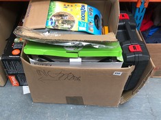 BOX OF ASSORTED ITEMS TO INCLUDE HOZELOCK 25M 2 IN 1 GARDEN HOSE (DELIVERY ONLY)