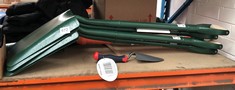 5 X ASSORTED GARDEN ITEMS TO INCLUDE SPEAR AND JACKSON STEEL CARBON TROWEL (DELIVERY ONLY)