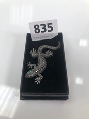 A LIZARD BROOCH, BOXED (DELIVERY ONLY)