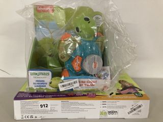 2 X ASSORTED CHILDRENS TOYS TO INCLUDE FISHER-PRICE SEA TURTLE