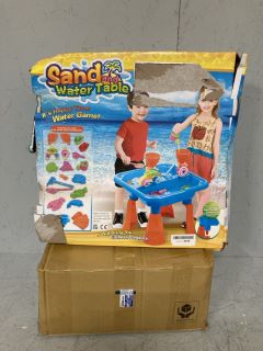 2 X ASSORTED ITEMS INC SAND AND WATER TABLE