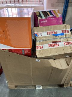 PALLET OF ASSORTED ITEMS INC HP PRINTERS