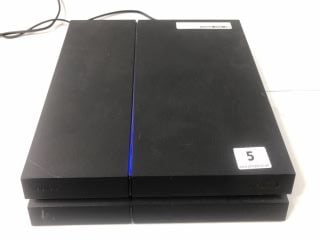SONY PS4 GAMING CONSOLE IN BLACK. (UNIT ONLY)  [JPTN37524]