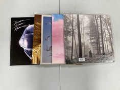 5 X VINYLS OF VARIOUS ARTISTS INCLUDING TAYLOR SWIFT - LOCATION 6B.