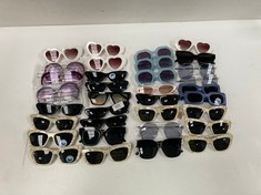 VARIETY OF GLASSES VARIOUS MODELS INCLUDING LILAC GLASSES P.V.P 1.000€ - LOCATION 32C.