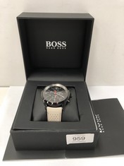 BOSS WATCHES MEN'S QUARTZ CHRONOGRAPH WATCH WITH LEATHER STRAP, 1513562.