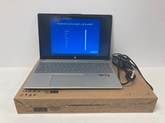 HP 15-FC0000NS 500 GB LAPTOP IN SILVER. (CHARGE CABLE AND BOX, FAULTY BATTERY / BATERIA ROTA). AMD RYZEN 5 7520U WITH RADEON GRAPHICS 2.80GHZ, 8 GB RAM, [JPTZ5001].