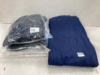 QTY OF ASSORTED CLOTHING ITEMS TO INCLUDE NIKE STANDARD FIT TAPERED LEG REG LENGTH JOGGERS IN BLUE UK SIZE L: LOCATION - E2