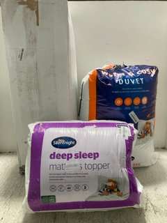 QTY OF ASSORTED HOUSEHOLD ITEMS TO INCLUDE SILENT NIGHT WARM AND COSY DOUBLE DUVET: LOCATION - J11