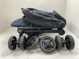 MAXI COSI PUSHCHAIR IN NAVY AND BLACK: LOCATION - J11