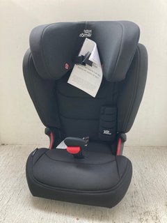 BRITAX ROMER TODDLER CAR SEAT FROM 15 - 36 KG WITH CAR SEAT PROTECTORS IN BLACK: LOCATION - J22