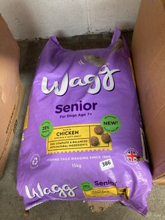 WAGG DRY DOG FOOD RICH IN CHICKEN FOR SENIOR DOGS 7+ 15KG BBE: 17/02/2025: LOCATION - J22