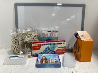 QTY OF ASSORTED ITEMS TO INCLUDE UNIQUE BALLOON "3" AND HEMOER ULTRA-BRILLIANT GLITTER POWDER SET: LOCATION - J4
