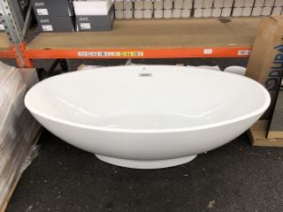 1680 X 800MM MODERN TWIN SKINNED DOUBLE ENDED FREESTANDING BATH WITH INTEGRAL CHROME SPRUNG WASTE & OVERFLOW - RRP £1598: LOCATION - B2