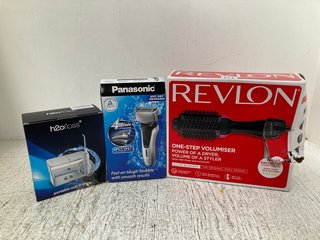 3 X ASSORTED HOME GROOMING ITEMS TO INCLUDE PANASONIC RECHARGEABLE SHAVER: LOCATION - A13
