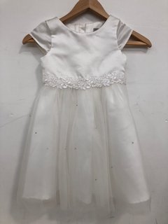 JOHN LEWIS & PARTNERS HEIRLOOM COLLECTION SEQUIN BELTED DRESS IN WHITE - AGE: 4 YEARS - RRP: £50.00: LOCATION - A7