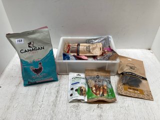 QTY OF ASSORTED PET ITEMS TO INCLUDE CANAGAN PUPPY GRAIN FREE FREE RANGE CHICKEN DRY FOOD 2KG - BBE: 25.08.25: LOCATION - B7