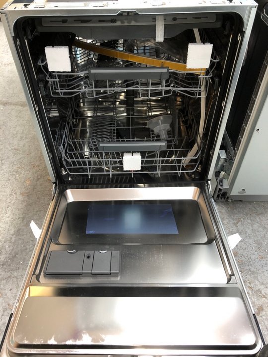 John Pye Auctions JOHN LEWIS & PARTNERS INTEGRATED DISHWASHER MODEL JLBIDW1419 RRP £499