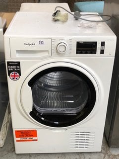 HOTPOINT CONDENSER DRYER: MODEL D81WB - RRP £389: LOCATION - A8
