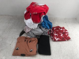 QTY OF ASSORTED CHILDRENS CLOTHING TO INCLUDE PRIMARK L/S CHRISTMAS PYJAMA TOP SIZE: 9/10 YRS: LOCATION - D18