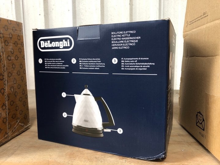 John Pye Auctions DELONGHI BRILLANTE 1.7L ELECTRIC KETTLE LOCATION A14