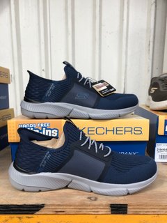 SKECHERS MENS INGRAM BRACKETT LACE UP TRAINERS IN NAVY SIZE: 8: LOCATION - A13