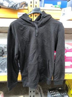 3 X 304 PLAIN ZIP UP HOODIES IN BLACK SIZE: XL: LOCATION - A12