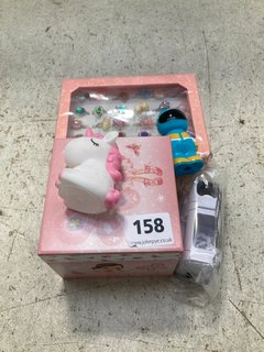 5 X ASSORTED CHILDREN'S ITEMS TO INCLUDE PINK SHEEP RING ACCESSORIES: LOCATION - D4