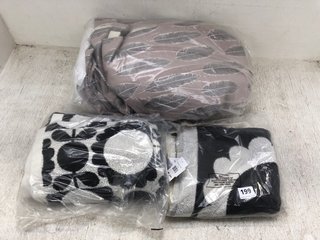 3 X ASSORTED JOHN LEWIS & PARTNERS HOUSEHOLD ITEMS TO INCLUDE 2 X PATTERNED HAND TOWELS IN BLACK/GREY: LOCATION - D6