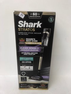 SHARK STRATOS PET PRO MODEL CORDLESS STICK VACUUM CLEANER RRP - £598: LOCATION - WHITE BOOTH