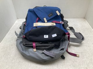 4 X ASSORTED BAGS TO INCLUDE SANDQVIST BACKPACK IN BLUE: LOCATION - D0