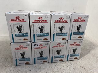 QTY OF ROYAL CANIN SENSITIVITY CONTROL CHICKEN AND RICE WET CAT FOOD POUCHES BB: 10/25: LOCATION - B15