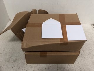 2 X BOXES OF BANKERS SMALL ENVELOPES IN WHITE: LOCATION - B16
