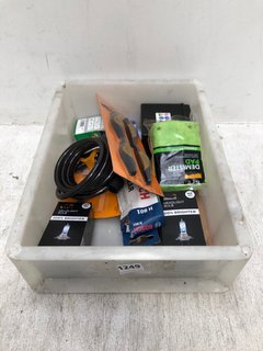 QTY OF ASSORTED TOOLS & ACCESSORIES TO INCLUDE AMBER DOOR PROTECTORS: LOCATION - AR1