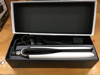 GHD PLATINUM PROFESSIONAL SMART STYLER IN WHITE - RRP £239.99: LOCATION - A5T2