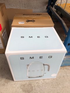 SMEG KLF03WHEU KETTLE IN WHITE - RRP £129: LOCATION - BR10