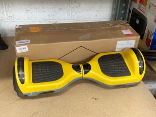 2 X HOVERBOARDS IN VARIOUS COLOURS TO INCLUDE YELLOW & ORANGE: LOCATION - BR17