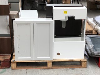 PALLET OF ASSORTED STORAGE CABINETS & BACK TO WALL TOILET UNITS IN VARIOUS DESIGNS & SIZES: LOCATION - A3 (KERBSIDE PALLET DELIVERY)