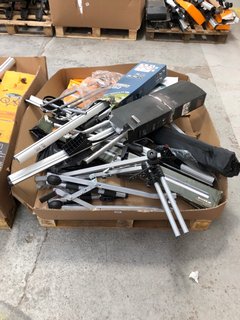 QTY OF ASSORTED CYCLING ITEMS TO INCLUDE EXODUS AERO A120 ROOF BARS: LOCATION - B4
