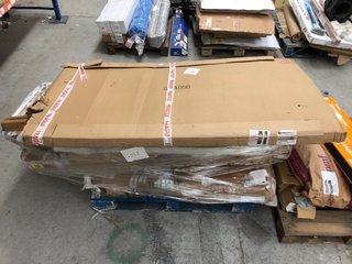 PALLET OF ASSORTED ITEMS TO INCLUDE 3 COLUMN RADIATOR: LOCATION - B5 (KERBSIDE PALLET DELIVERY)